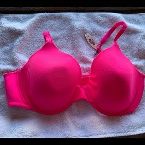 NWT Victoria’s Secret T-Shirt Bra